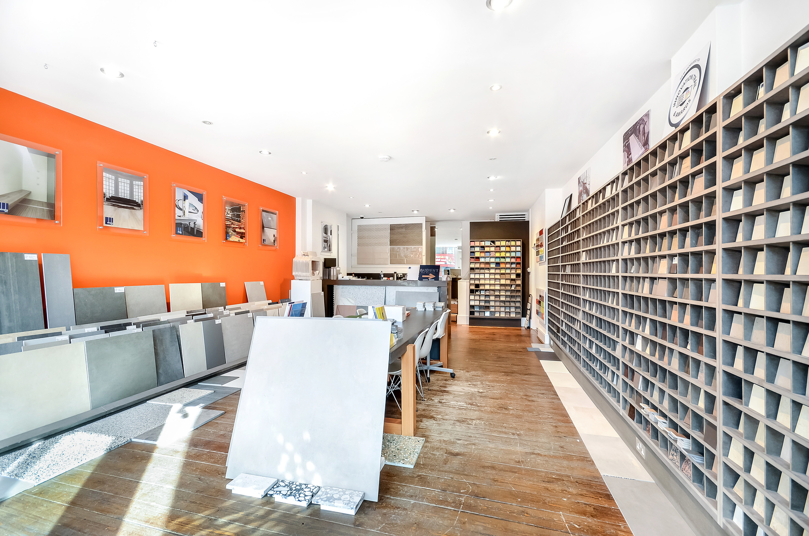 1705 Sq Ft Showroom Retail Space In Clerkenwell Self Contained